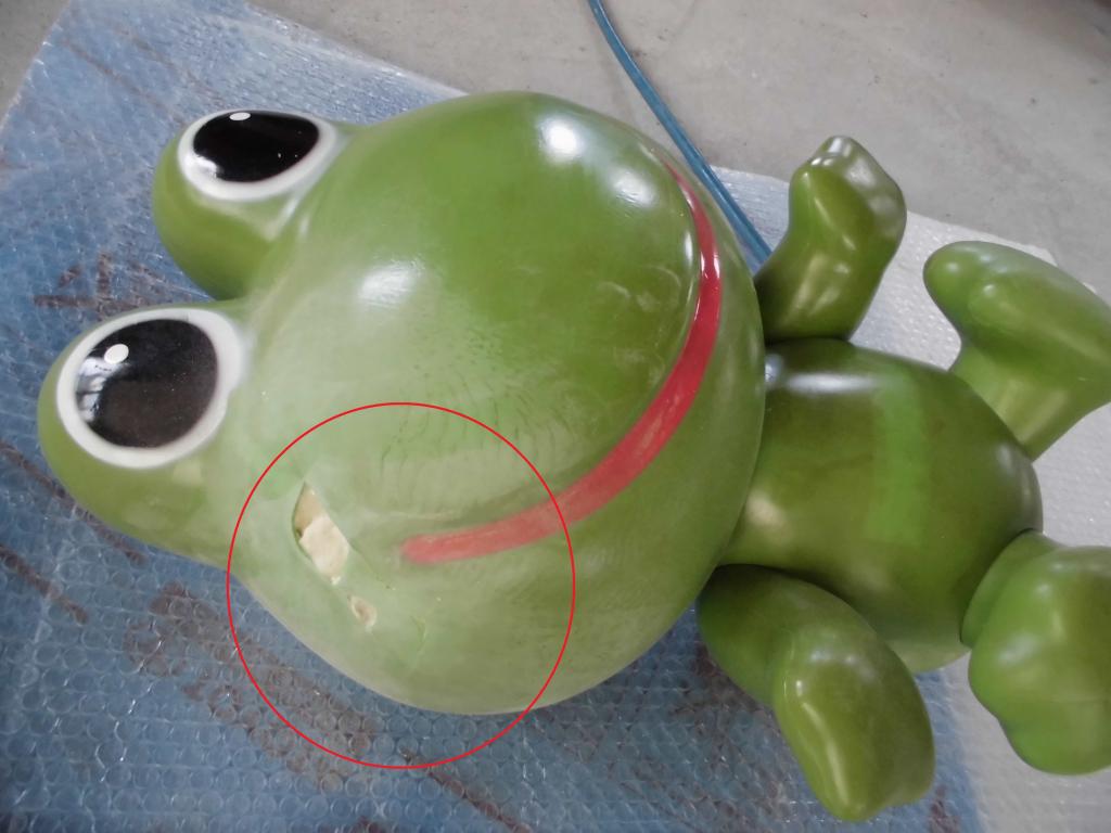 カエル人形修理　（４）